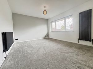 Lounge- click for photo gallery